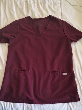 Figs Women's Burgundy V-Neck Scrub Top